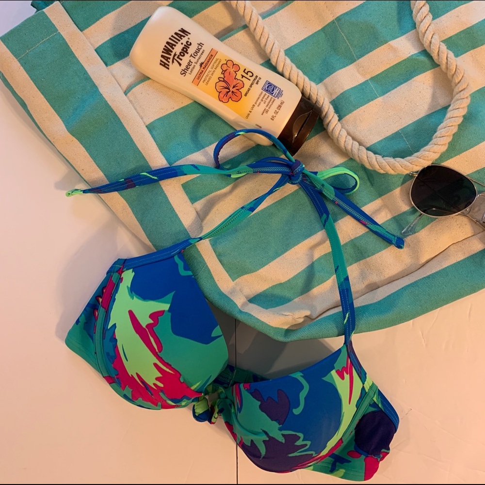 NEW LISTING Aerie Brooke bikini top ❤️❤️❤️